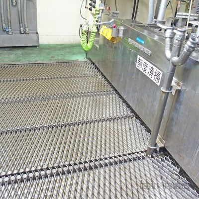 水はけには「床＋網」の二重構造